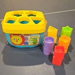 Fisher-Price Colorful Shape Sorter